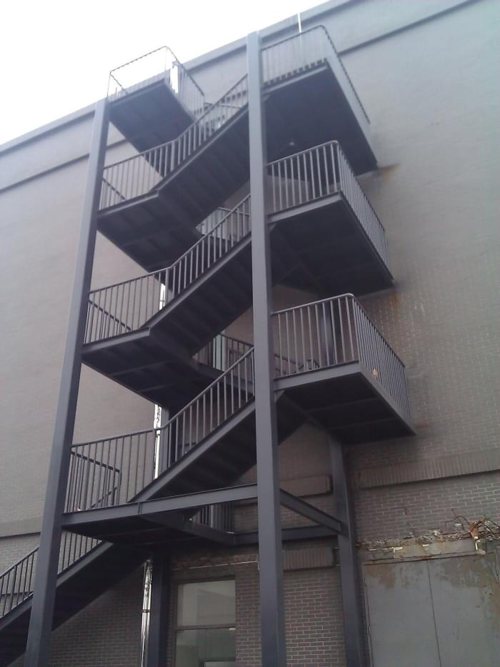 钢结构消防楼梯